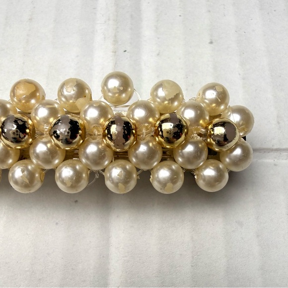 Vintage Faux Pearl Cream & Gold Tone Hair Barrette Spring Snap Clip French Style - Picture 3 of 7